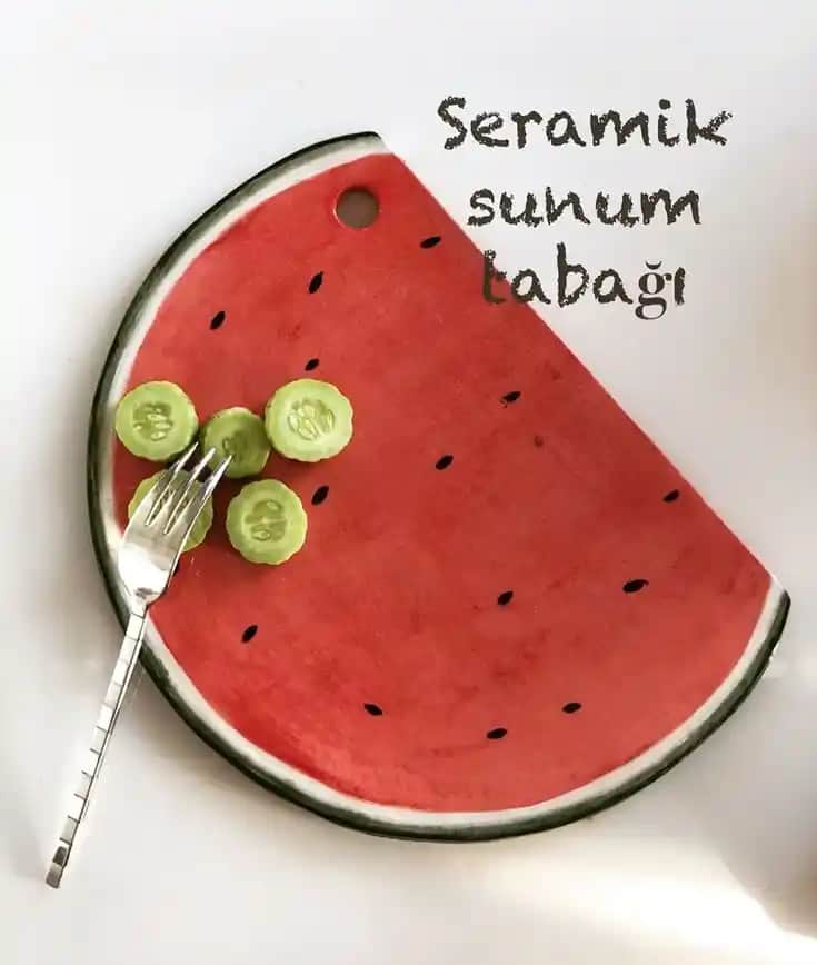 Yaz Dekorasyonunda Karpuz Sunum Tabaklarıyla Canlı ve Şık Sofralar Yaratın