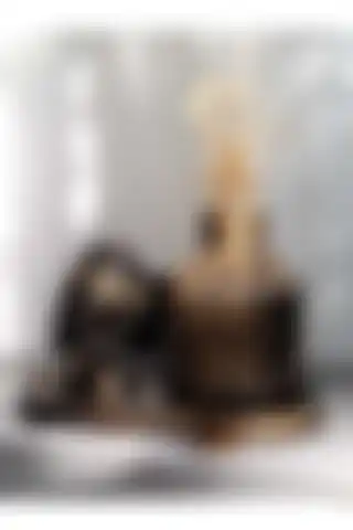 DNZ DEKOR Antik Kadın Figürlü 3'lü Vazo Seti ile Modern Dekorasyon