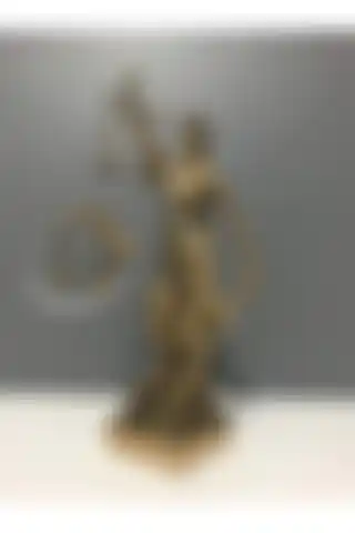 Genel Markalar Adalet Heykeli (Themis) - Estetik ve Sembolik Değer Sunan 31 Cm Heykel