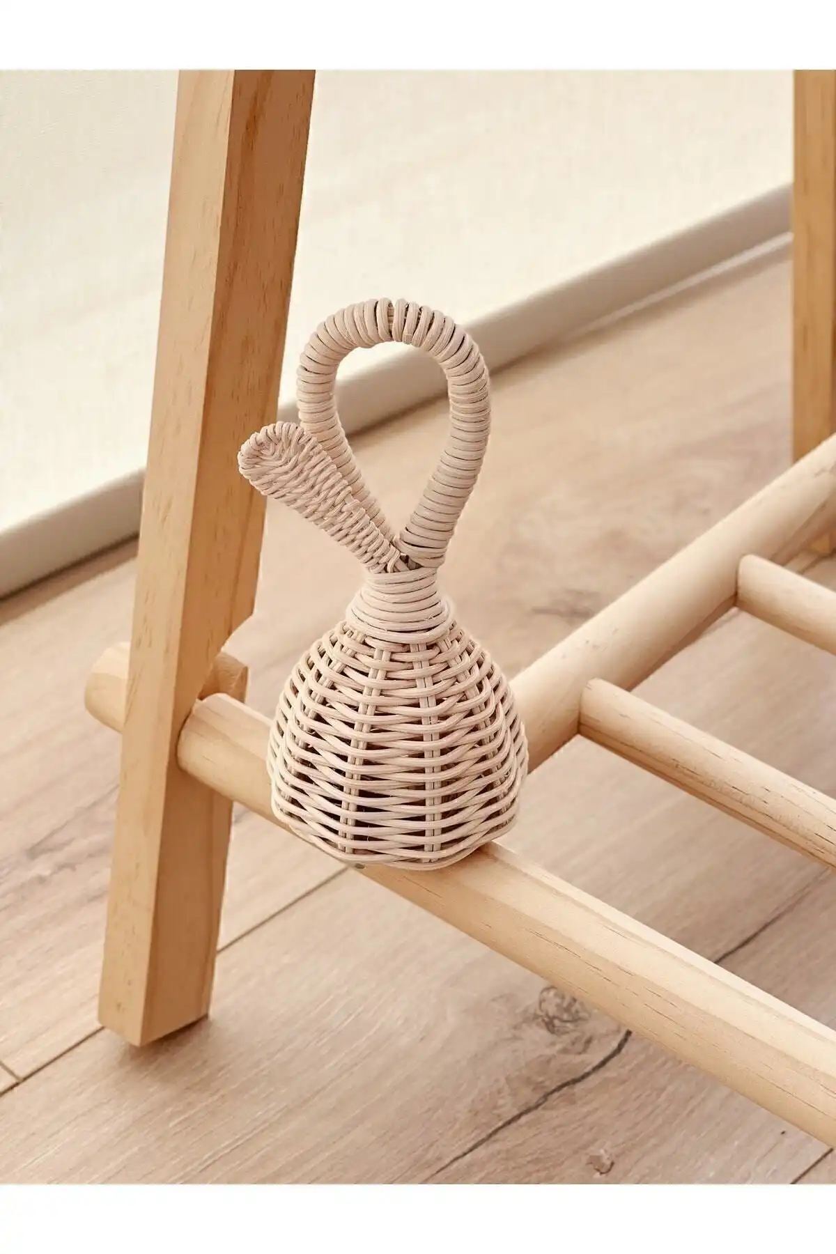 Jr Bunnies Rattan Bambu Çıngırak İncelemesi - Modern Tasarım ve Kalite