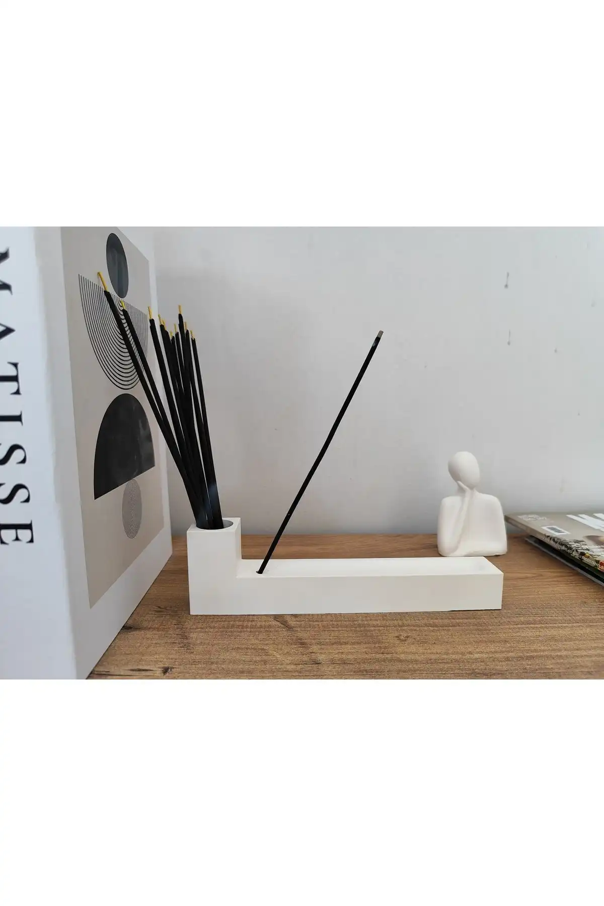 Minima Art Studio Dekoratif Tütsülük: Modern ve Şık Tasarım