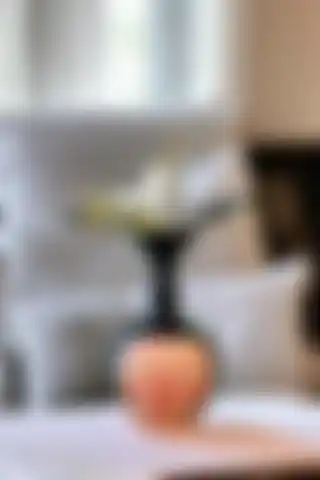 ARİENEL Mathilda Seramik Vazosu ile Modern Estetiği Yakalayın