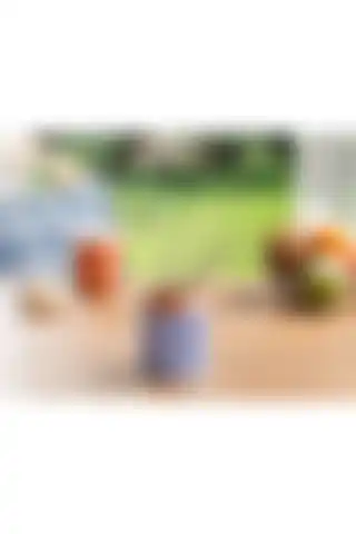 English Home Mavi Porselen Vazo: Estetik ve Fonksiyonellik Bir Arada