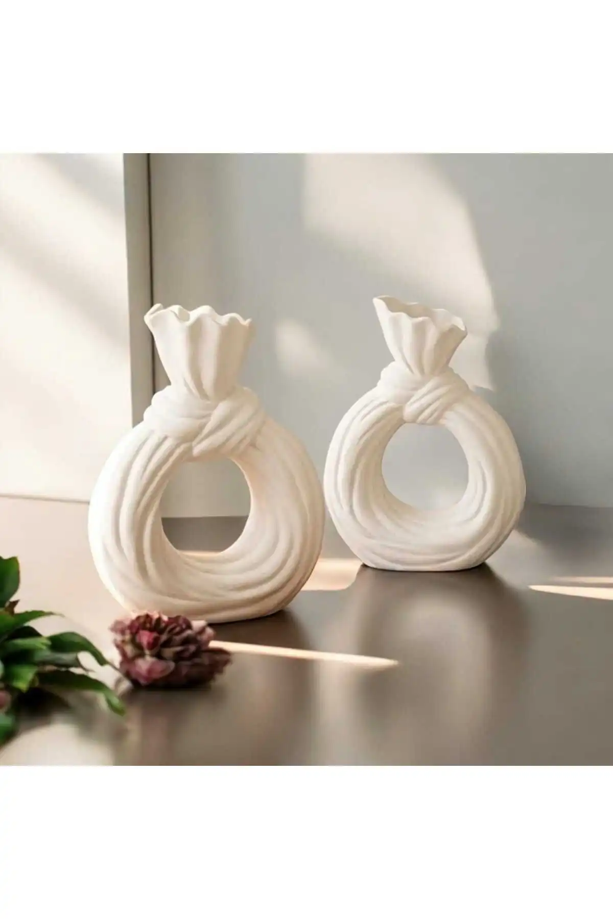 HKM Hobim Chelity Modern Dekoratif Beyaz Vazo ile Estetik Dokunuş
