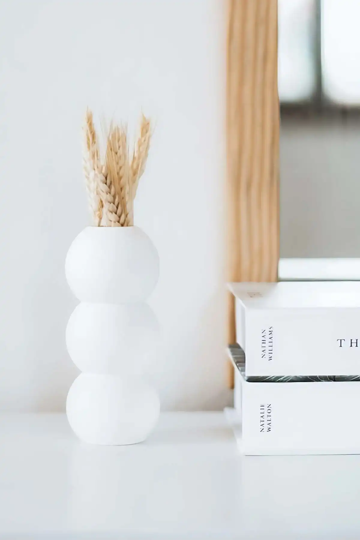 YAYBOX El Yapımı Beyaz Buddha Modeli Dekoratif Vazo 14 Cm Hakkında