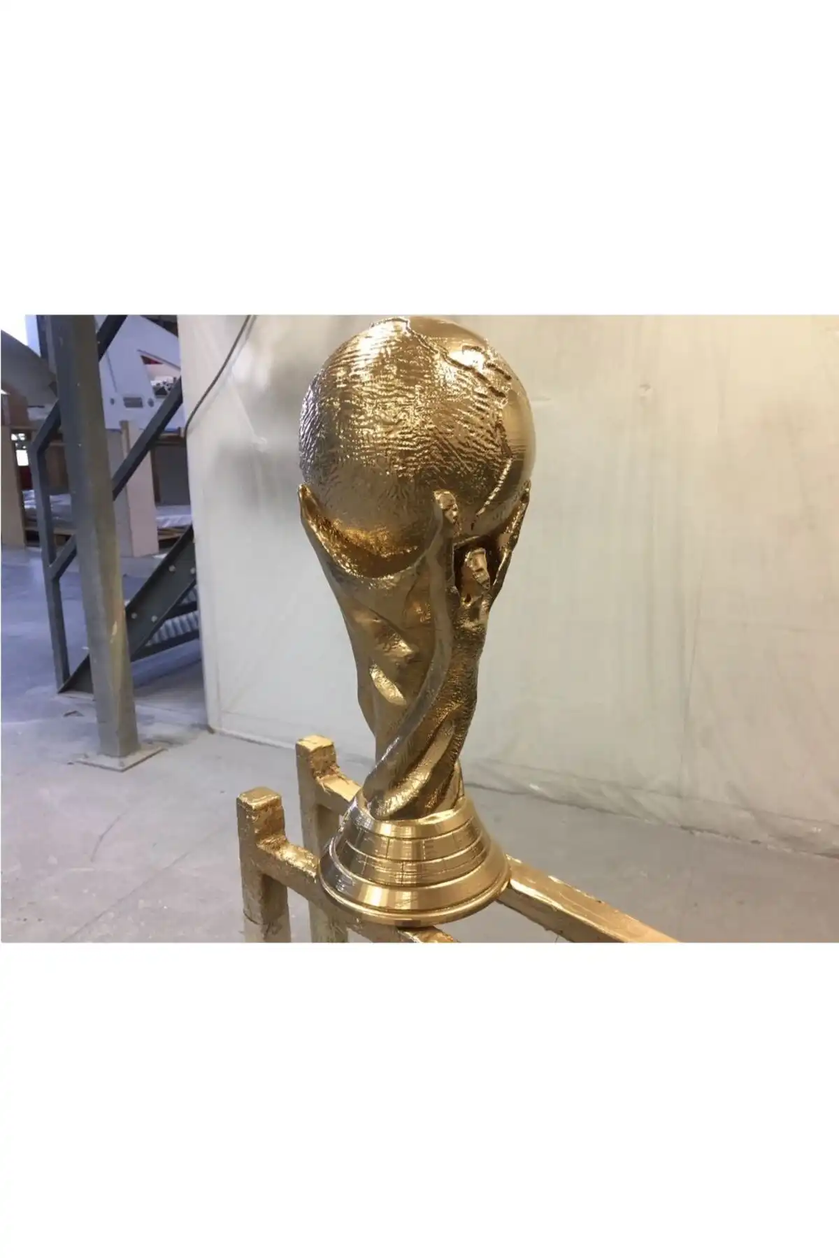 VEEGGO Fifa Dünya Kupası Gold: Şık ve Modern Ev Dekorasyonu Ürünü
