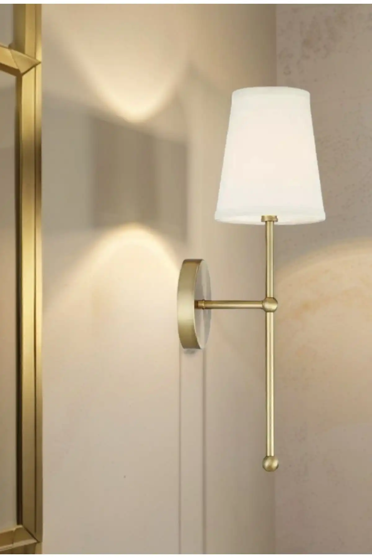 Anonim Luxury Modern Aplik: Şık ve Kullanışlı Aydınlatma Çözümü