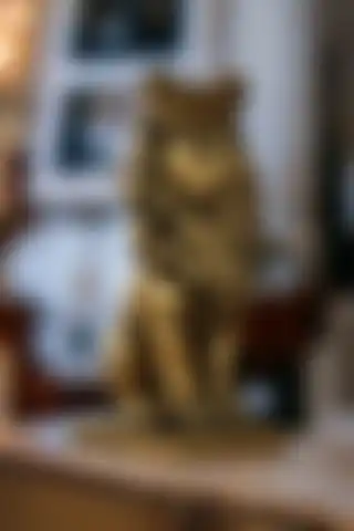 Rugad Biblo Dekoratif Heykel Taçlı Aslan Biblosu ile Şıklığı Yakalayın