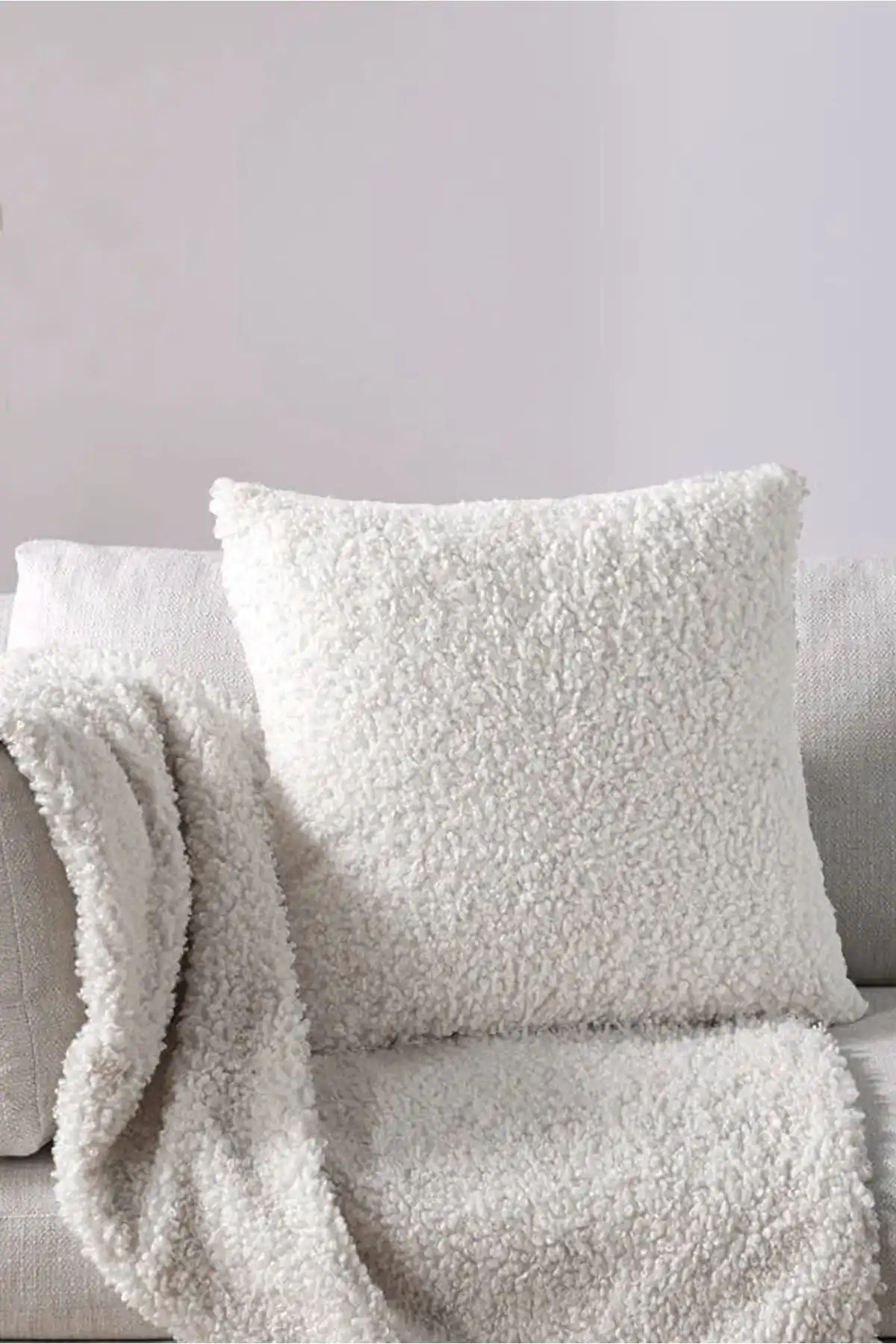 SasoHome Peluş Teddy Puffy Dekoratif Kırlent ile Modern Ev Dekorasyonu