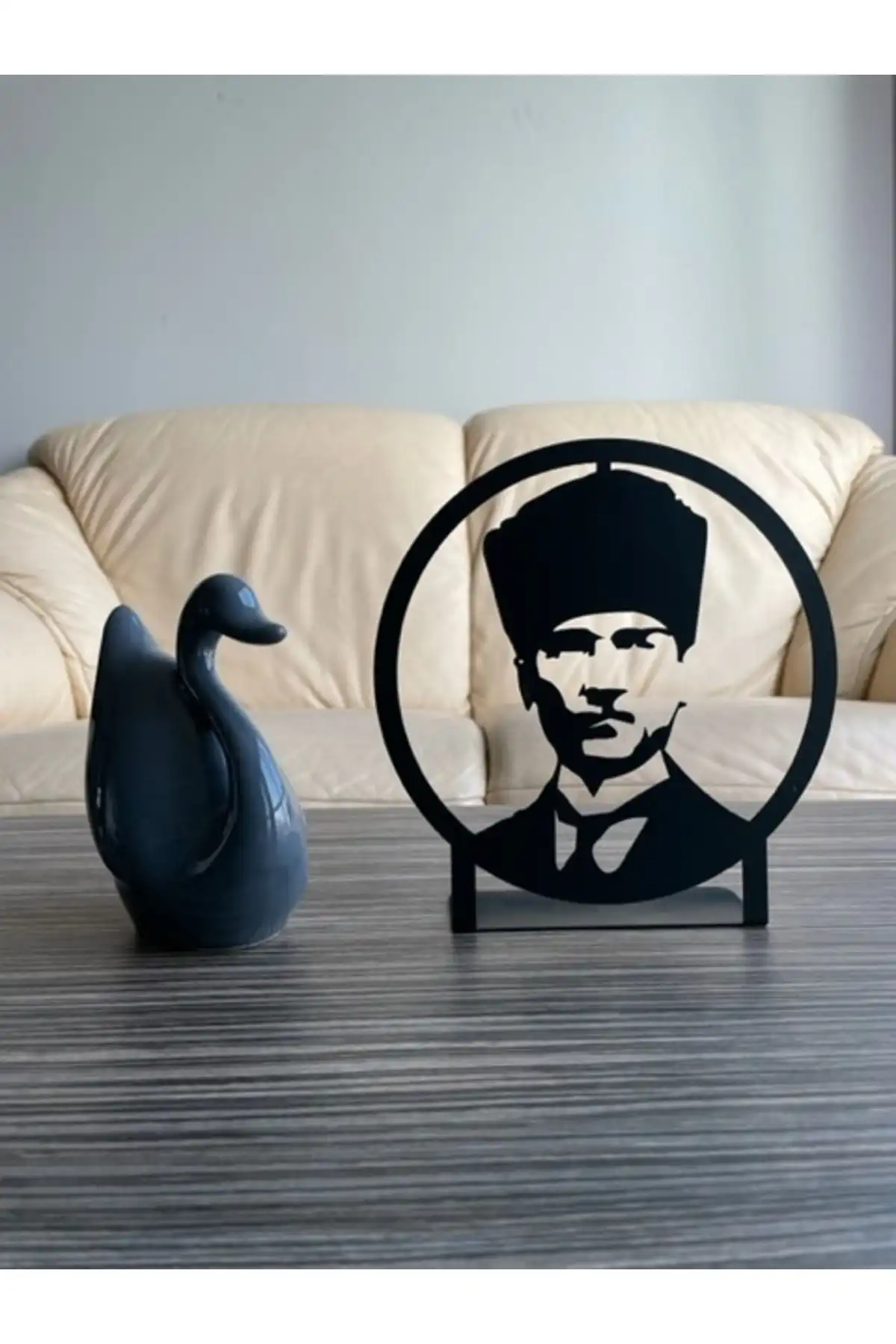 WiseDec Atatürk O Metal Masa Üstü Dekor: Modern ve İşlevsel Tasarım