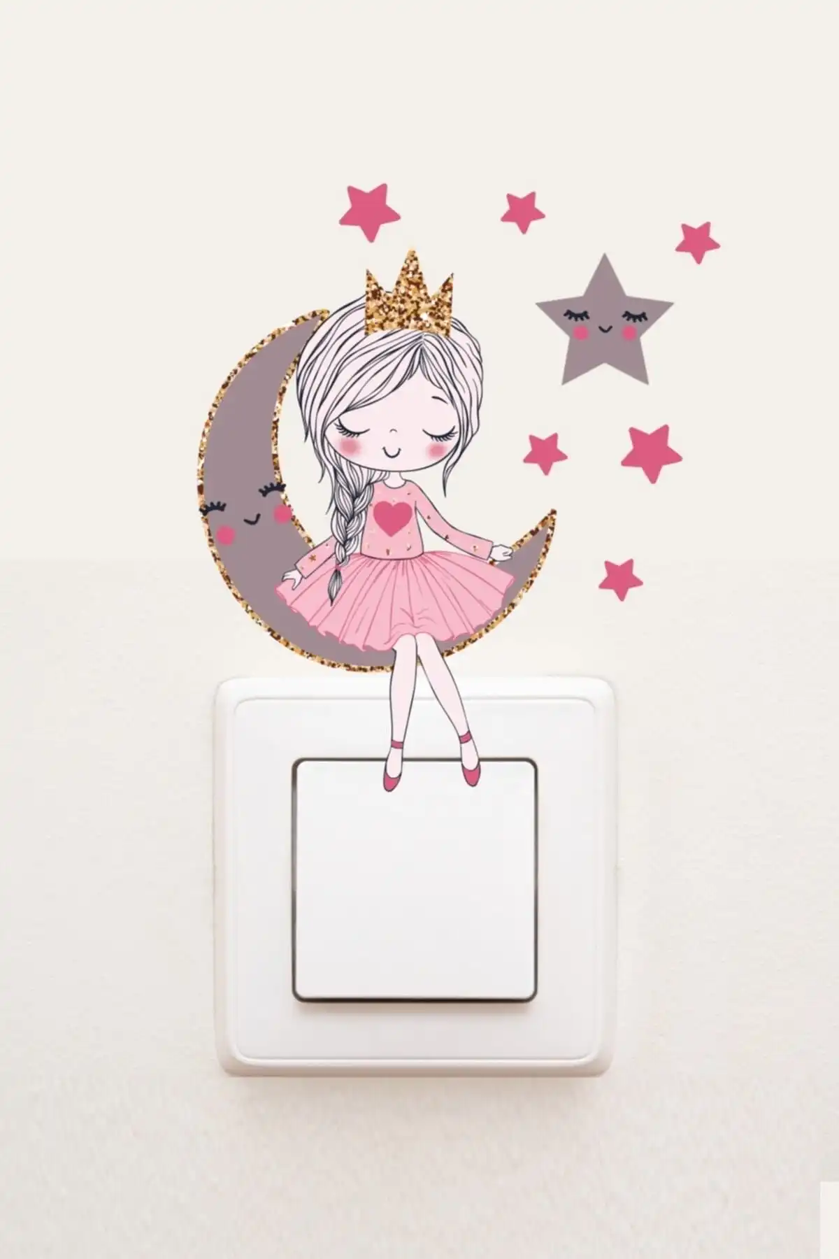 Ayda Oturan Sevimli Kız Çocuk Odası Dekor Priz Sticker Ürün Tanıtımı