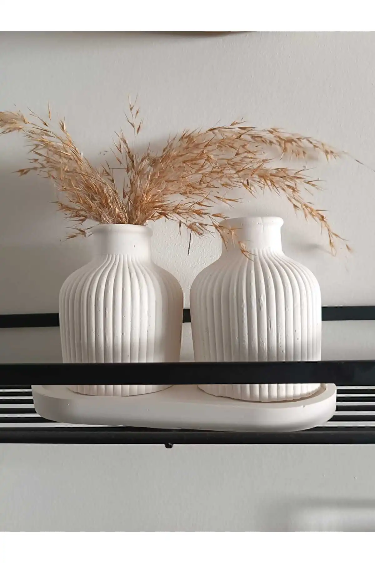 İnesit Design Pampas Vazo Takımı: Modern Tasarım ve Estetik Detaylar