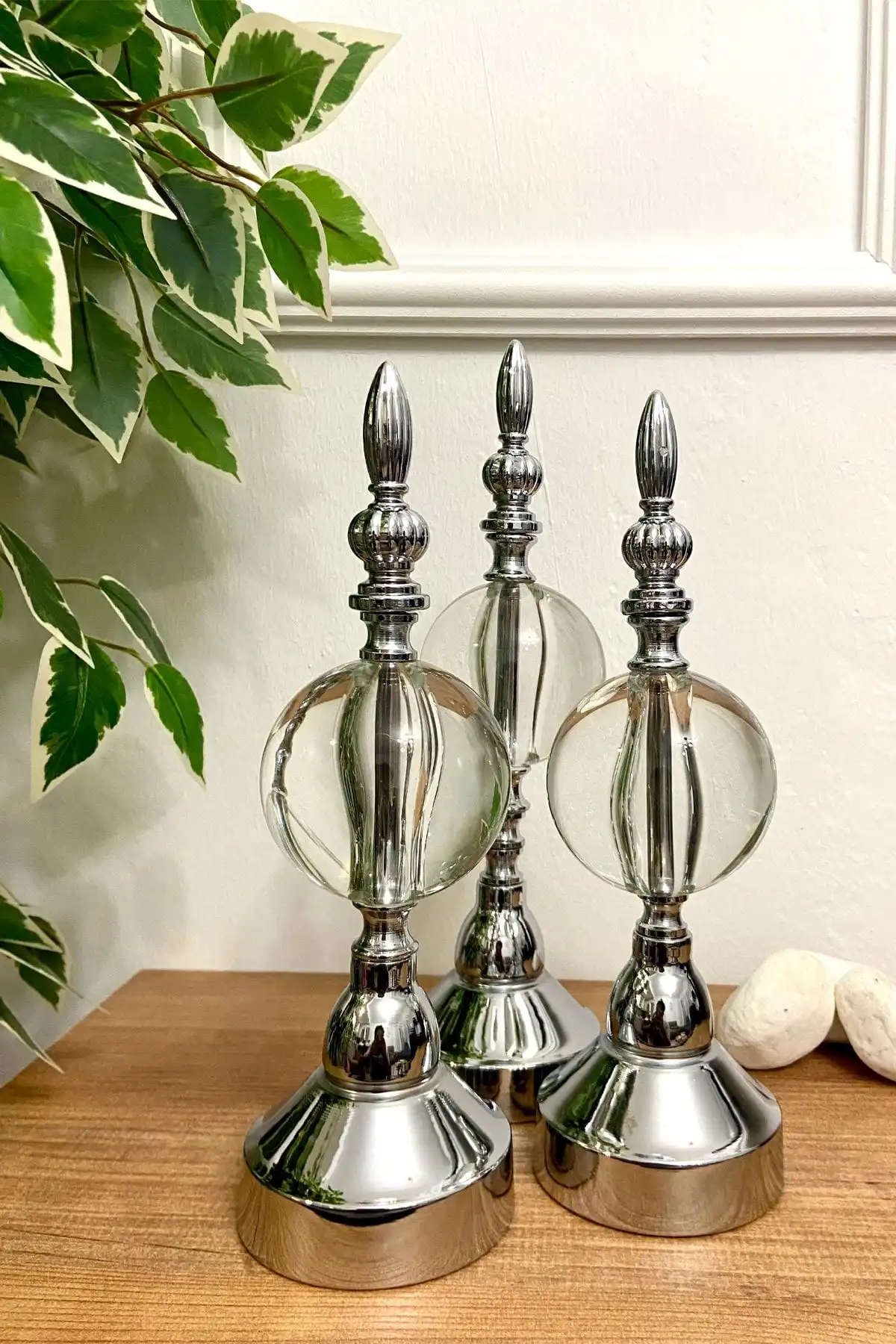 MBA Decor Metal Bending Art: Gümüş Kaplama Cam Küre Seti ile Estetik ve Fonksiyon