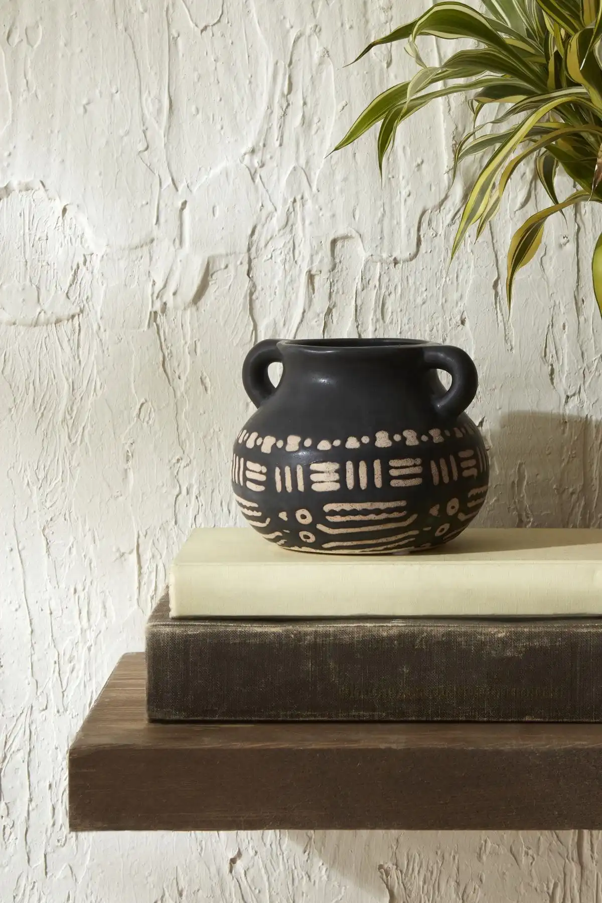 Karaca Home Carving Vazo ile Minimalist ve Şık Dekorasyon Fırsatları