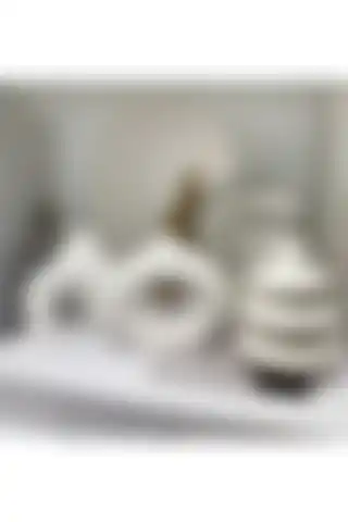 By Sirin Yıldız Minimal Vazo Seti: Şık ve Estetik Bir Ev Aksesuarı