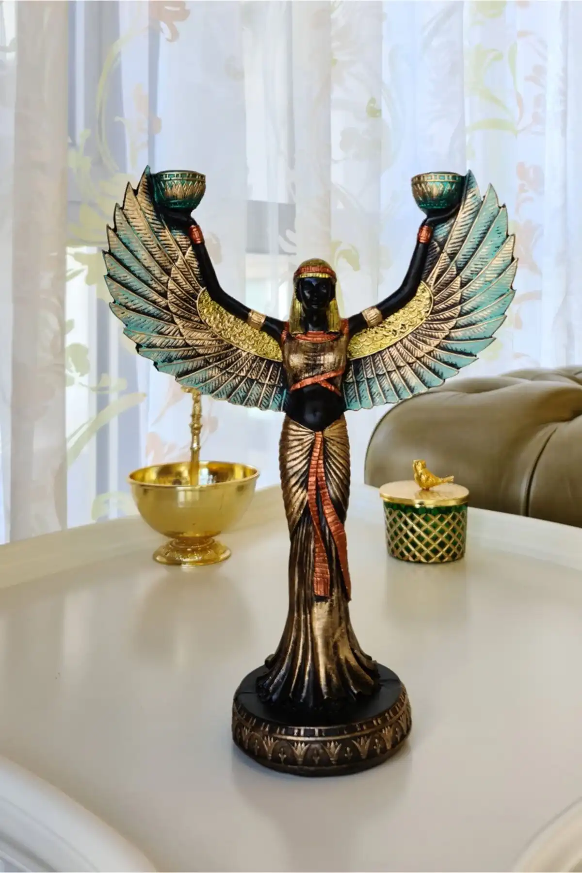 Ella's Design Studio Isis Şamdan Mumluk Biblo ile Modern Bir Dokunuş