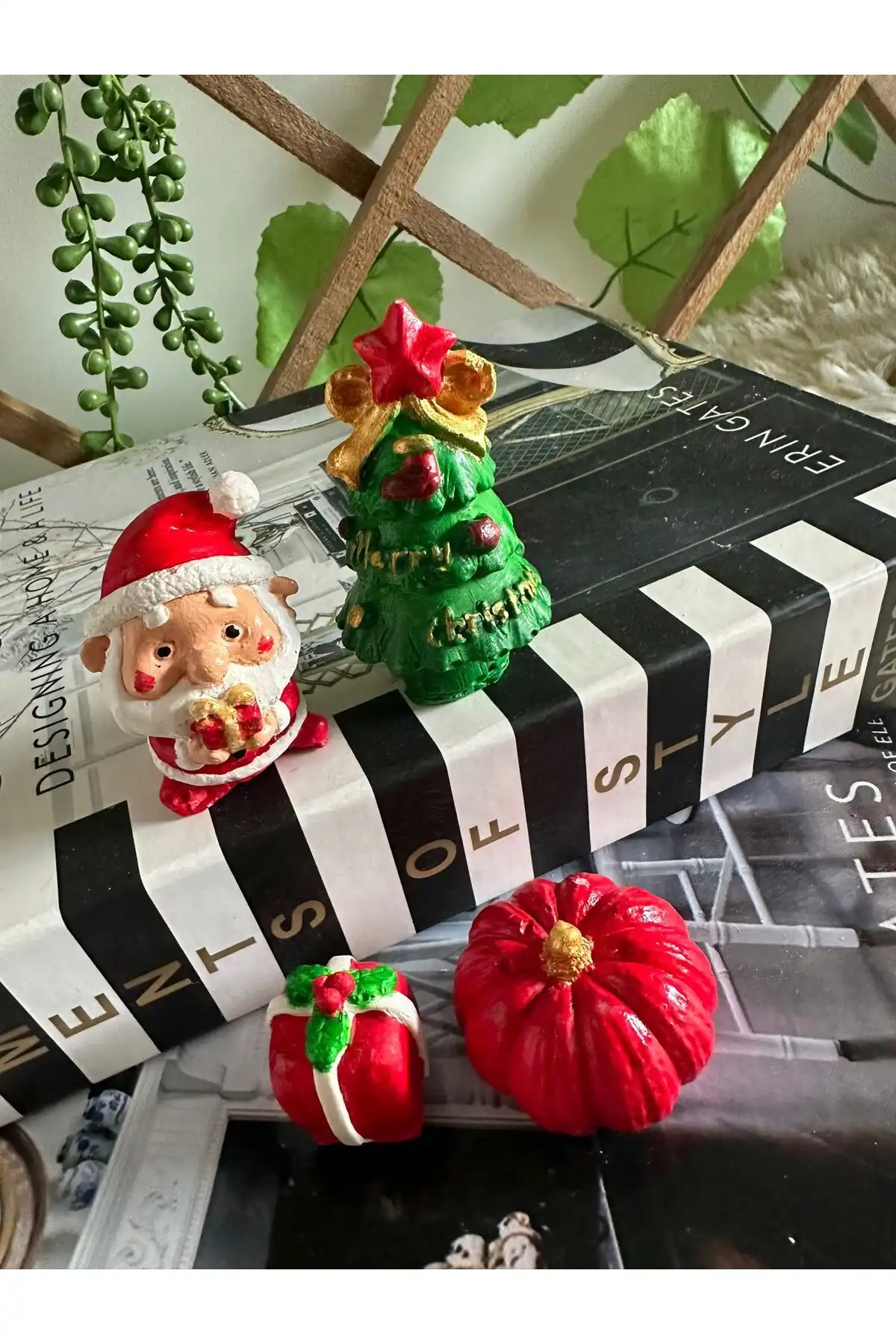 Evdeki Atölyem Yılbaşı Bibloları 4'lü Set ile Evinizi Süslüyorsunuz