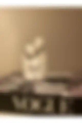 KUMS DESIGN Dekoratif Aile Obje: Şıklık ve Dayanıklılık Arasında