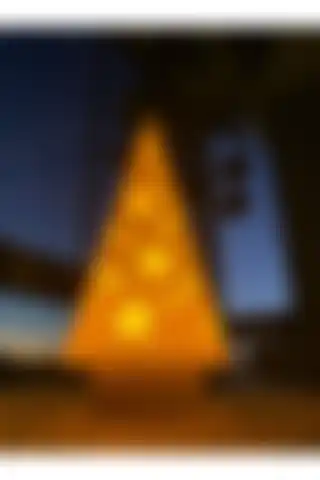 Root Made Çam Ağacı Tealight Mumluk ile Evinizde Şıklığı Yakalayın