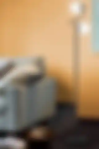Apliqa Velar ve Messer Lambader: Tasarım ve Aydınlatma Karşılaştırması