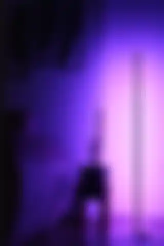 Bluedigıtal Köşe Dekoratif Lambader ve Luminow RGB Lambader Karşılaştırması