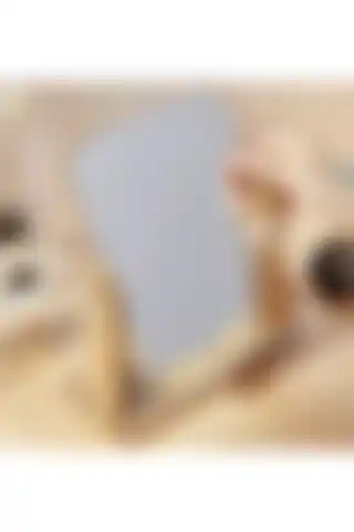 Gaman Ahşap Ayna ve Severale El Aynası Karşılaştırması ile Hangisi Daha İyi?