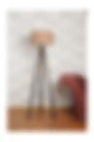Homedit ve HOMİNG Üç Ayaklı Lambader Modellerinin Detaylı İncelemesi ve Karşılaştırması