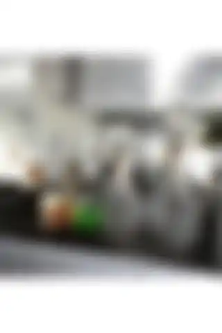 Farklıevim Burmalı Çapraz Ayaklı Kristal Küre ile Evinizde Şıklık Yaratın