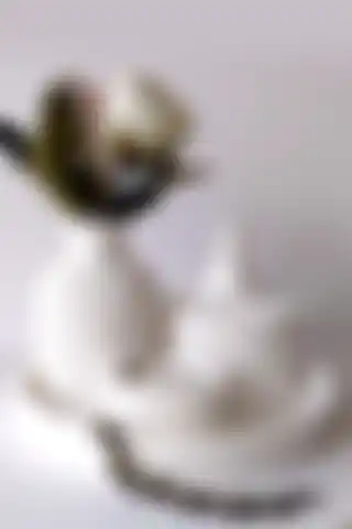 Arzu Ak Mini Beyaz Vazo ve Dekorasyon Seti ile Modern Görünüm