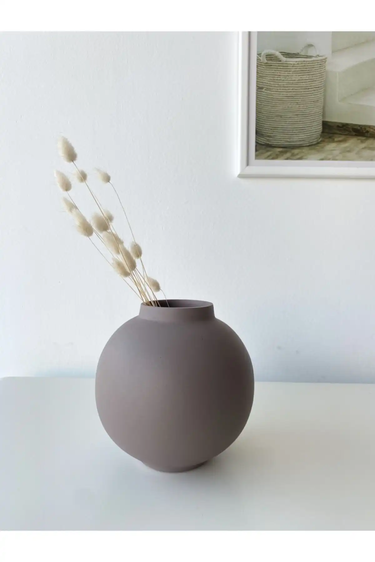 TROVE Topik Seramik Vazo İle Evinize Minimalist Bir Dokunuş