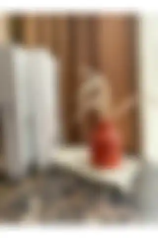 LİNECRAFT Konik Vazo: Şık ve Modern İskandinav Tarzı Tasarım