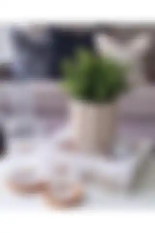 Estetik ve Fonksiyonelliği Birleştiren Baloncuklu Vazo ile Ev Dekorasyonu