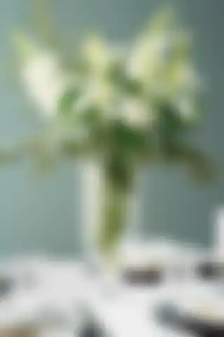 Glamis Selen Concept: El Yapımı Cam Ayaklı Vazo ile Estetik Dokunuşlar