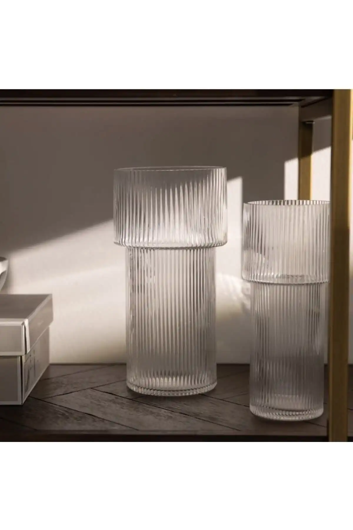 PEGA HOME Origami Stil Cam Vazo ile Şık ve Fonksiyonel Ev Dekorasyonu